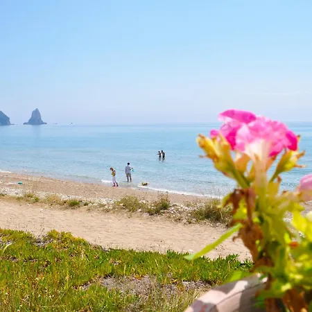 Apartment House Litsa 50 Metres From Agios Gordios 2br